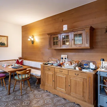 Gaestehaus Kopp Bed & Breakfast 3*